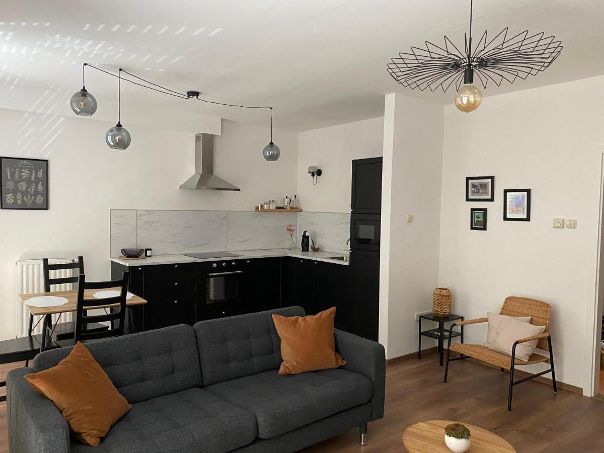 Sziget Apartment Győr Esterno foto